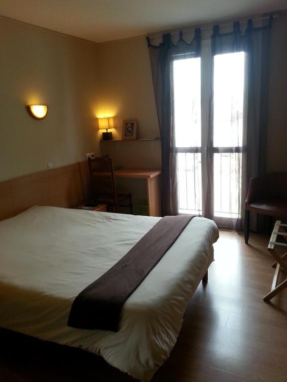 Hotel Du Lion D'Or Marmande Kamer foto