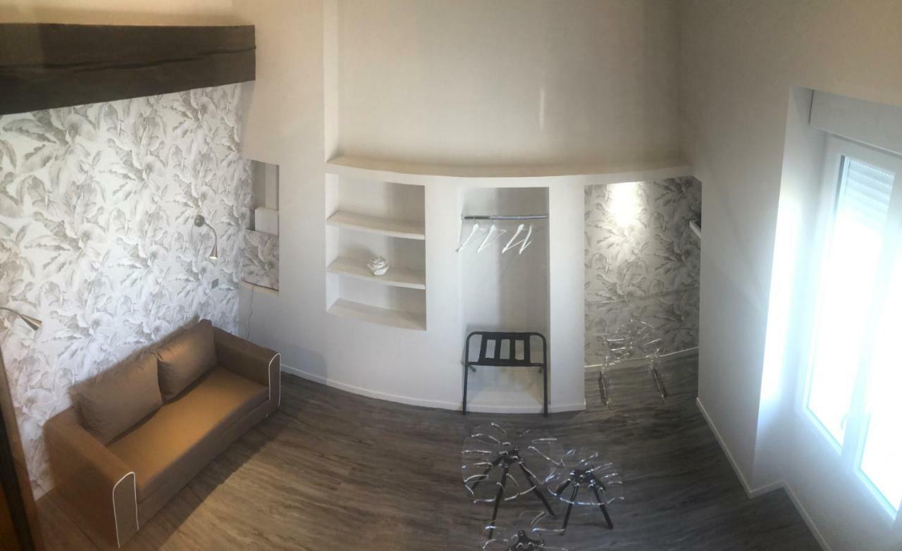 Hotel Du Lion D'Or Marmande Buitenkant foto